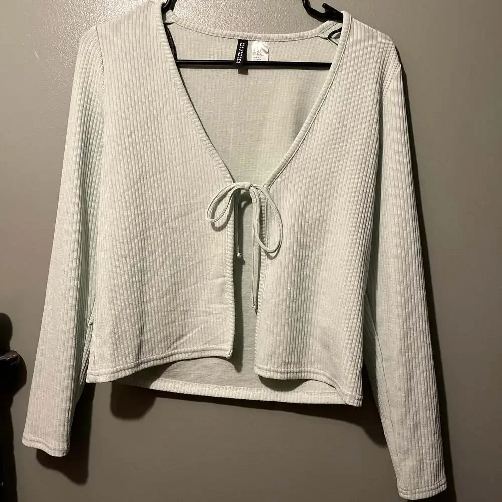 H&M - Picture 1 of 3